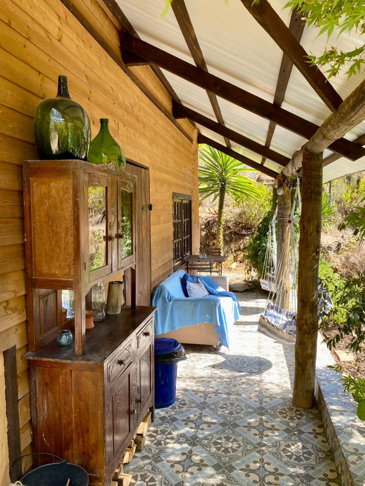 Unique Tiny House With Natural Building Techniques Figueiro Dos Vinhos Exteriör bild